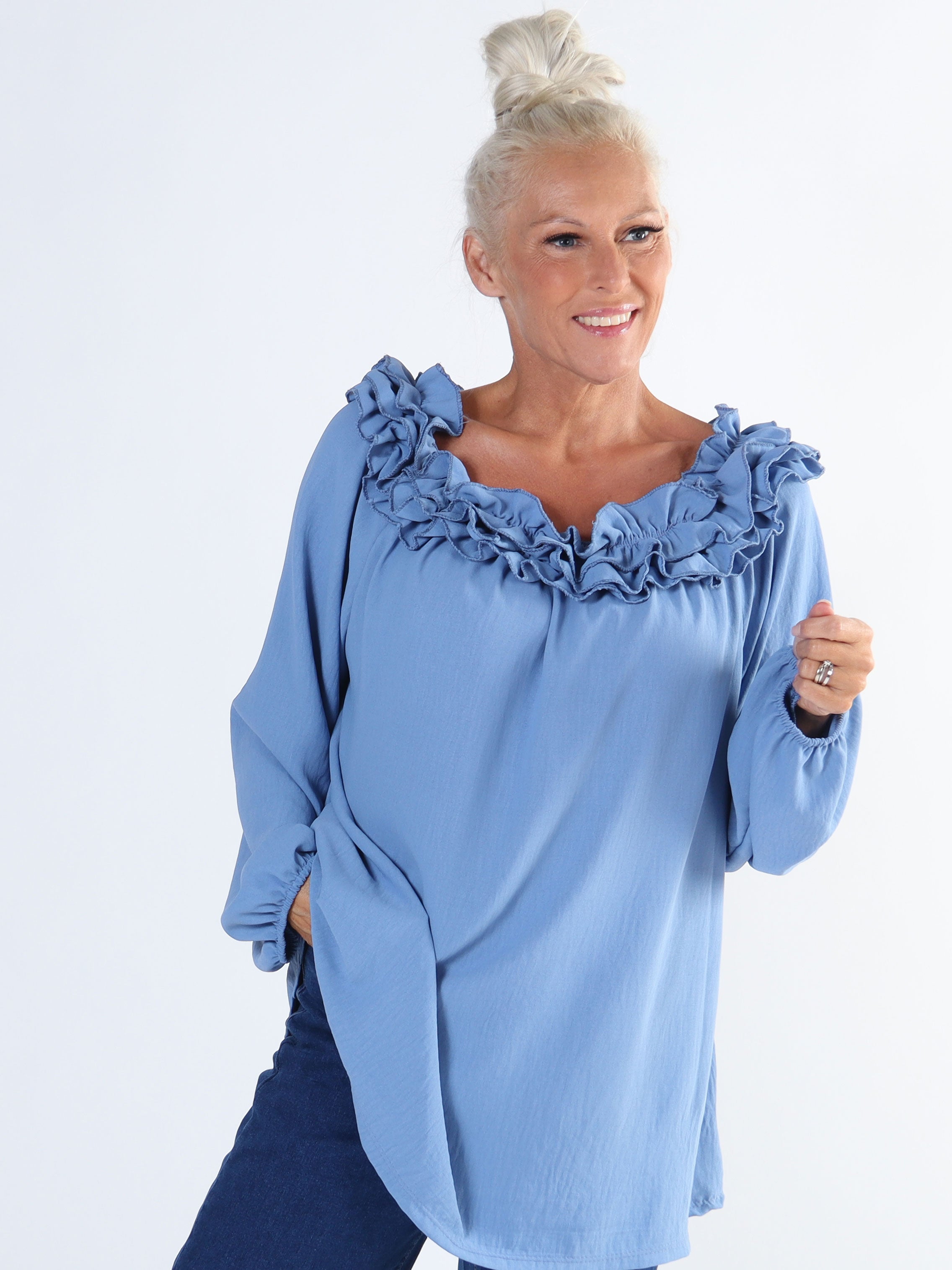 Chili - Fineste plus size tunika bluse med flæser i udskæringen (bestseller)